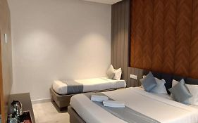 Hotel Kiara Eshosans Palace